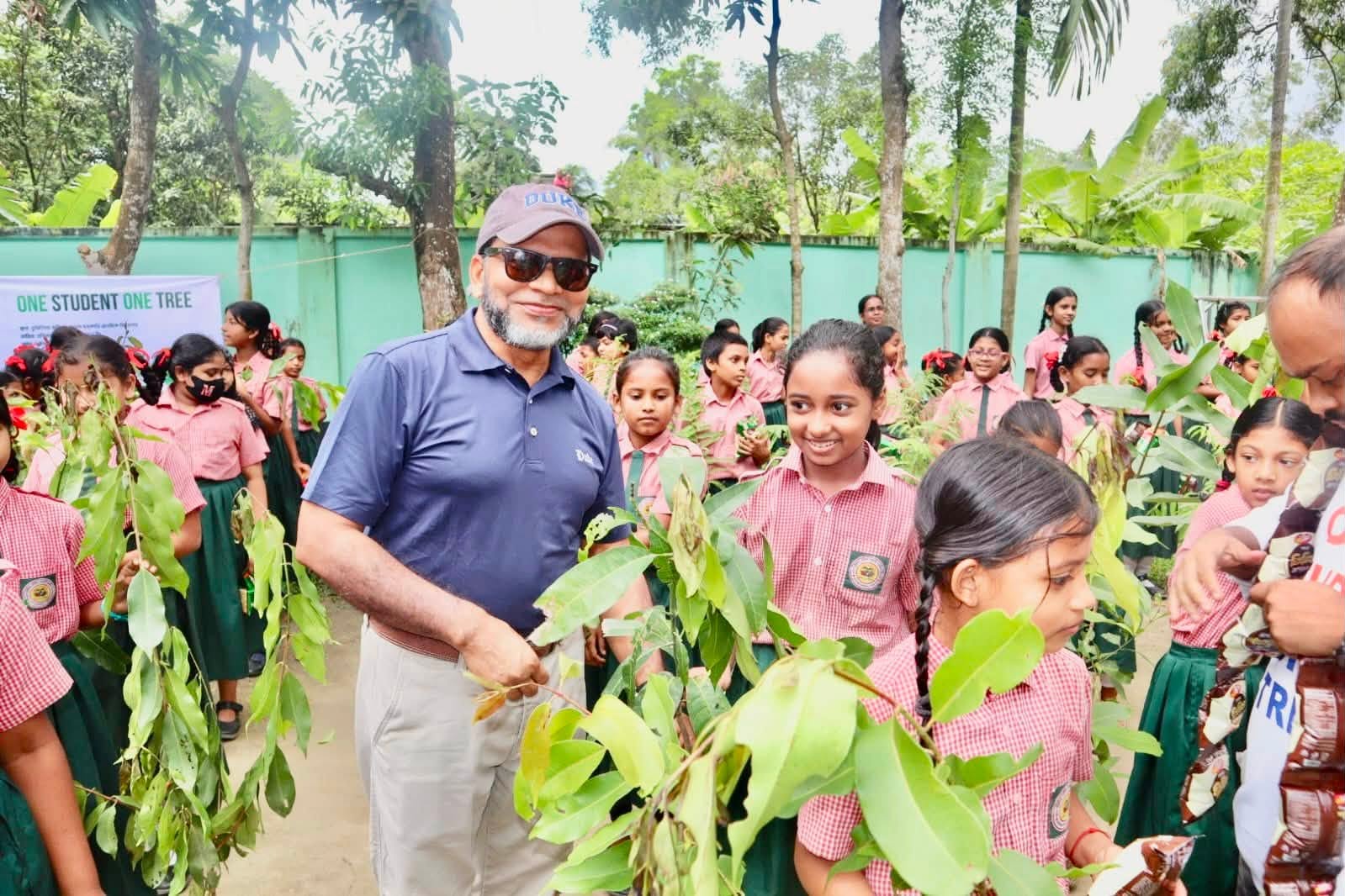 One Student One Tree — একজন শিক্ষার্থী, একটি গাছ 🌱 গাজীপুরের পুবাইলের তুমিলিয়া মডেল সরকারি বালিকা প্রাথমিক বিদ্যালয়ে অনুষ্ঠিত হলো Eastern Insurance PLC-এর আয়োজনে পরিবেশবান্ধব উদ্যোগ “One Student One Tree” ক্যাম্পেইন।